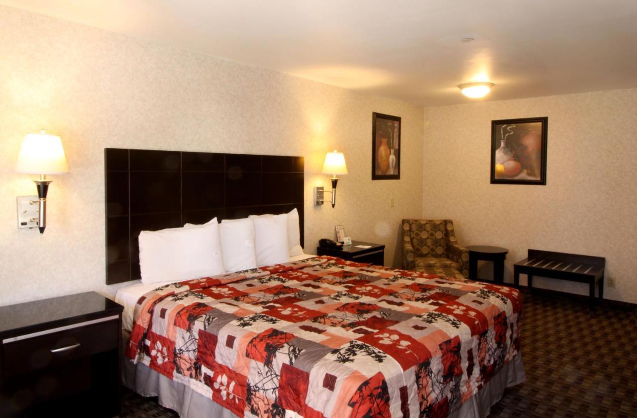 لوس أنجلوس Sunburst Spa & Suites Motel الغرفة الصورة